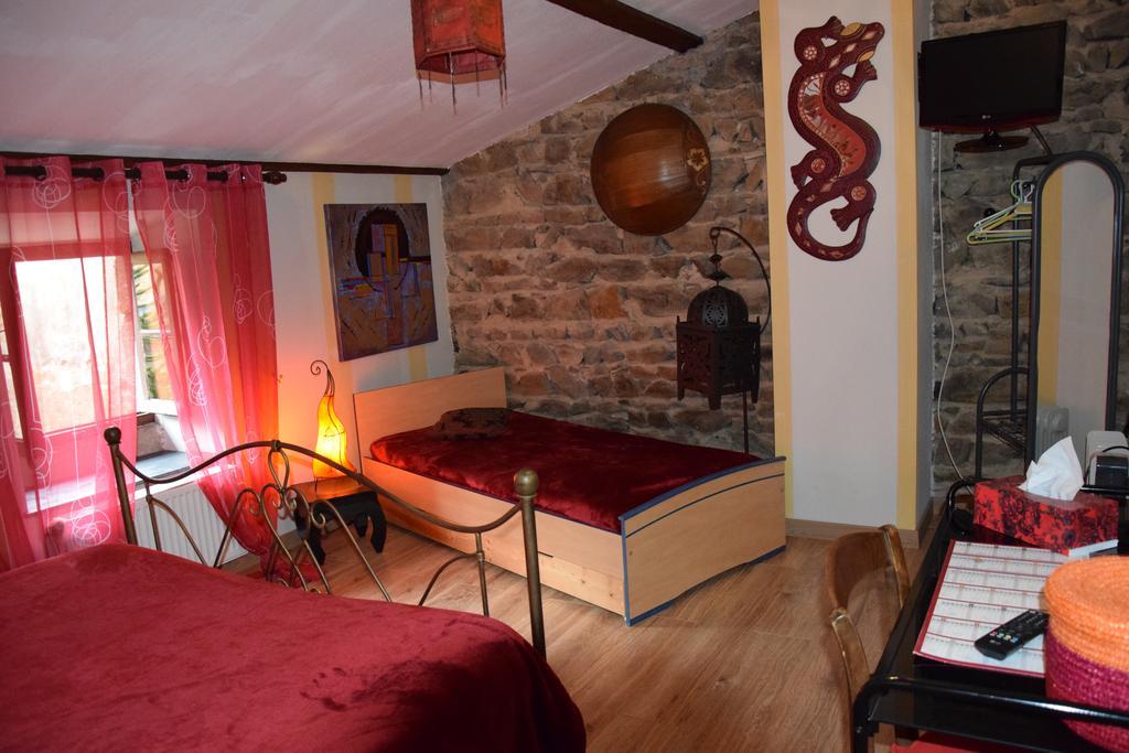 Chateau Des Aiguilles Saint-Rémy-de-Chargnat Pokój zdjęcie